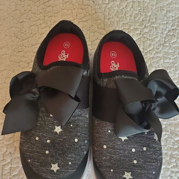 😊 Girls shoe - Picture 2 of 3